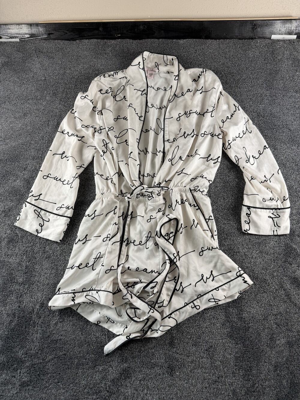 Victoria's Secret White Satin Script Print Pajama Romper Sleepwear Size Large